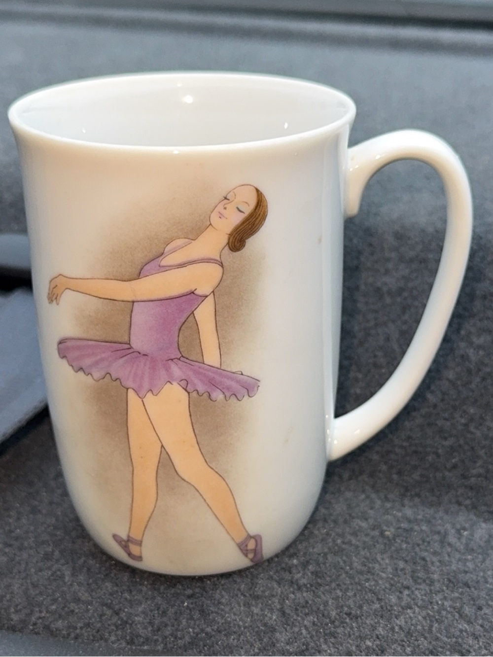 [EUC] VTG JAPAN BALLERINA/DANCER/BALLET TEA/COFFEE CUP/MUG Purple/White